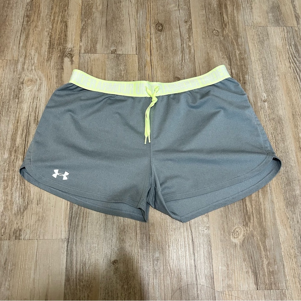 Under Armour Women's Gray Shots Size Large